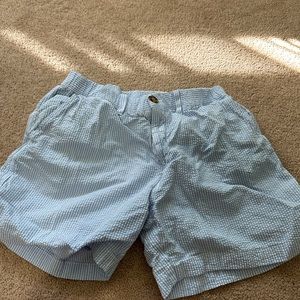 Seersucker chubbies men’s medium 5.5